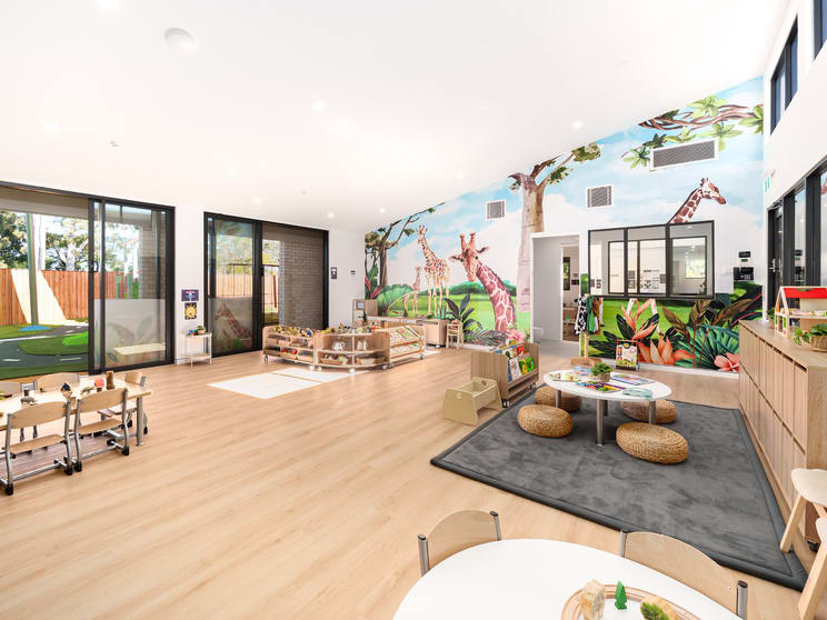 Click to view all images 425 Warners Bay Road Charlestown NSW 2290 - Image 3