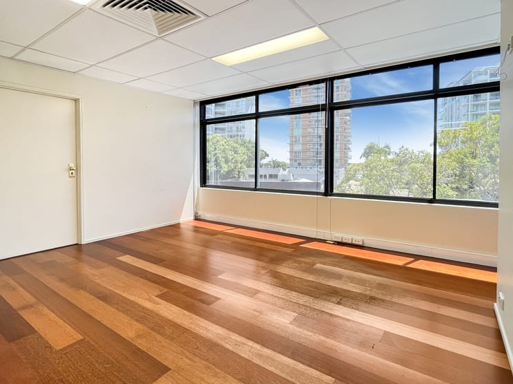 11/2-4 Ocean Street Maroochydore QLD 4558 - Image 1