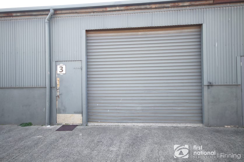 Click to view all images 3/81 Miles Grove Seaford VIC 3198 - Image 3