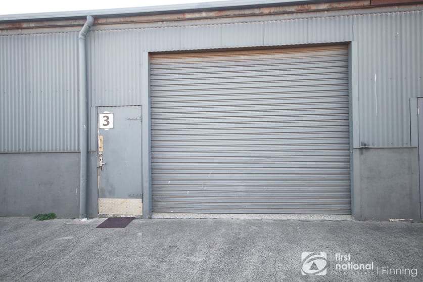 Click to view all images 3/81 Miles Grove Seaford VIC 3198 - Image 3