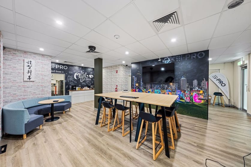 Click to view all images 10/10 Depot Street Banyo QLD 4014 - Image 3