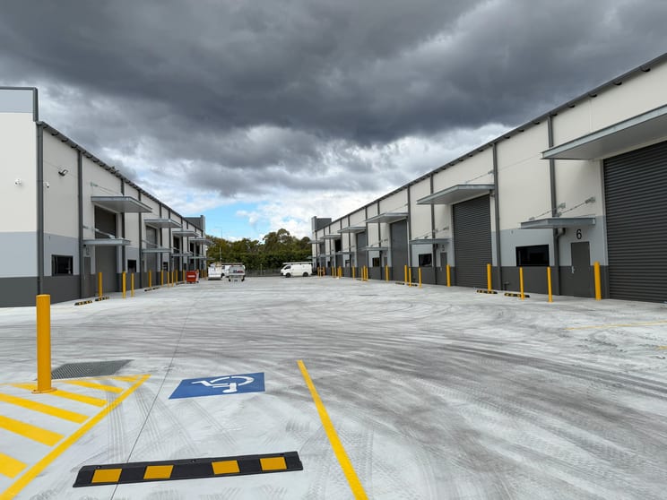 Click to view all images 31 Kialba Road Campbelltown NSW 2560 - Image 2