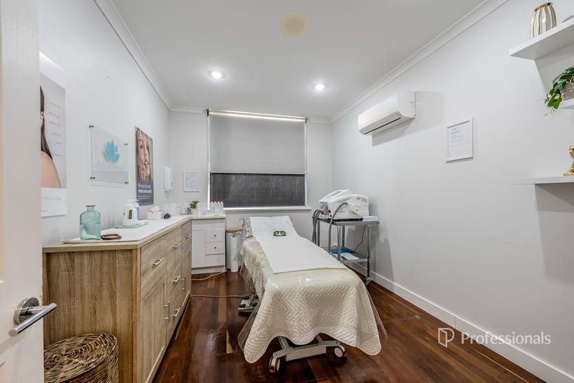 37 Fitzgerald Street Geraldton WA 6530 - Image 3