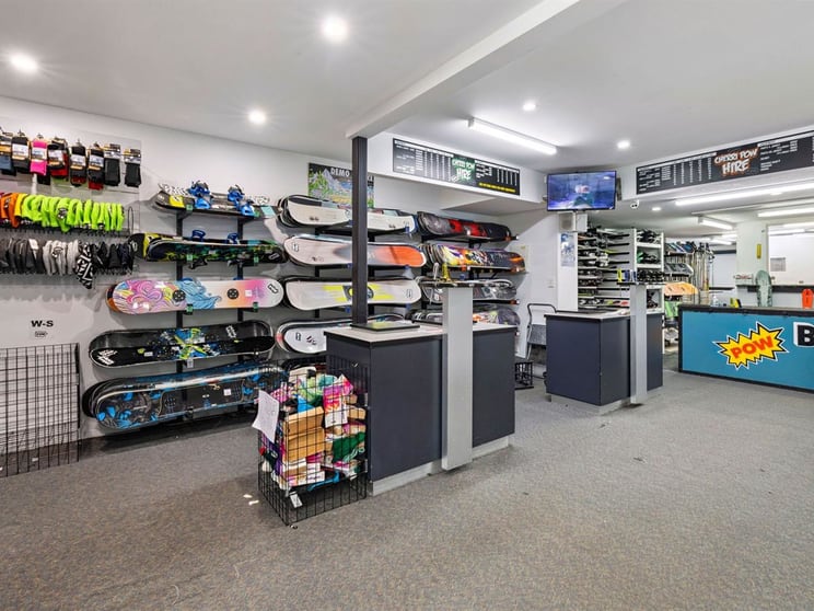 Click to view all images 33 Kosciuszko Road Jindabyne NSW 2627 - Image 3
