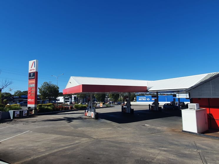 Click to view all images 19 to 23 Shore Street Cleveland QLD 4163 - Image 3