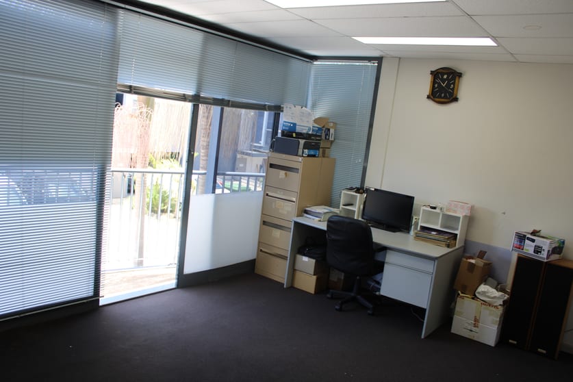 Click to view all images 19/70 - 72 Captain Cook Drive Caringbah NSW 2229 - Image 3