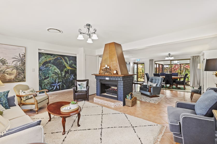 Click to view all images 161-169 Eagle Heights Road Tamborine Mountain QLD 4272 - Image 3
