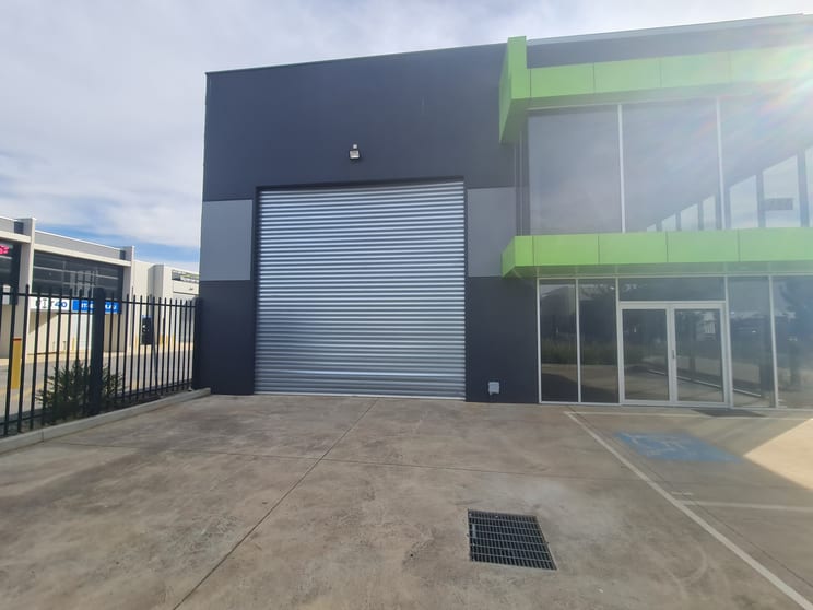 1/16 Harrison Court Melton VIC 3337 - Image 3
