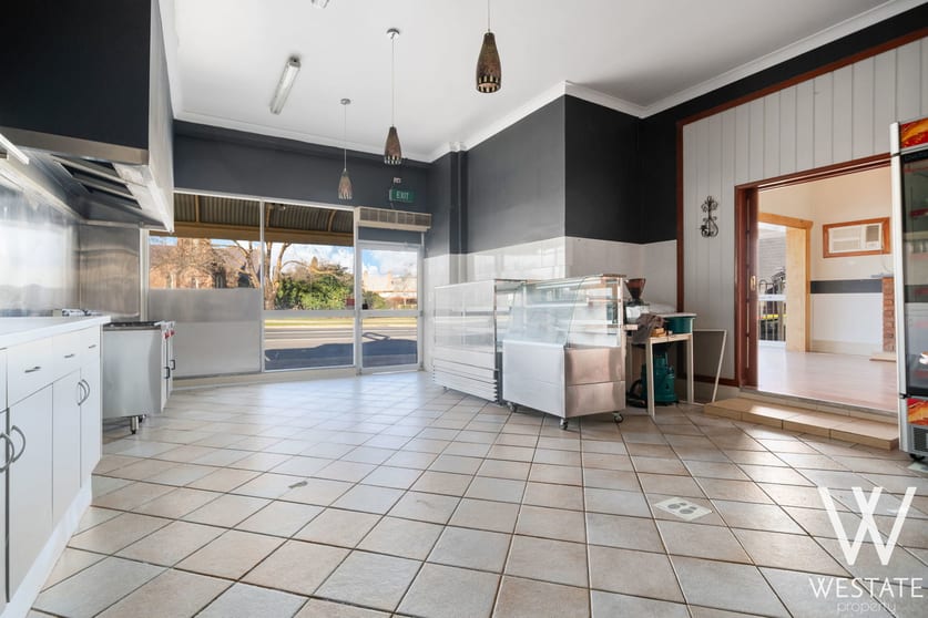 Click to view all images 85-87 Adelaide Street Blayney NSW 2799 - Image 2