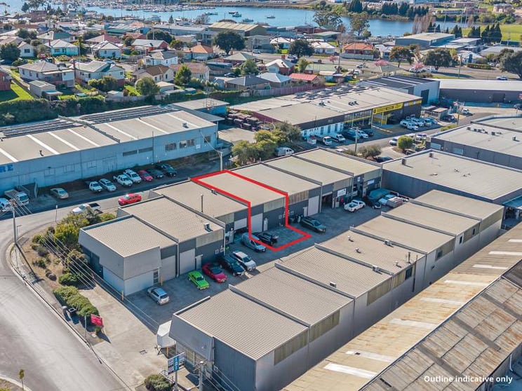 Click to view all images Unit 4/121 Gormanston Road Derwent Park TAS 7009 - Image 1