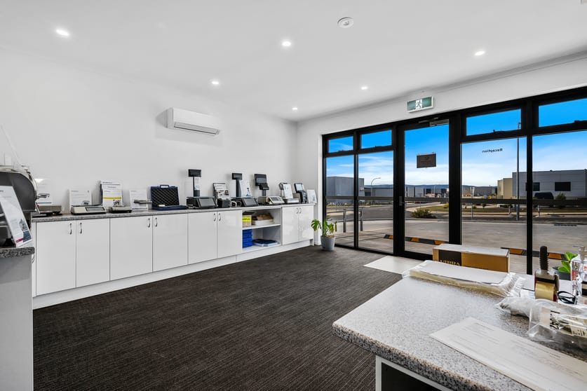 Click to view all images 4/3 Abernant Way Cambridge TAS 7170 - Image 3