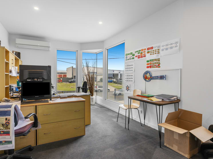 9a Fuji Crescent Mornington VIC 3931 - Image 3