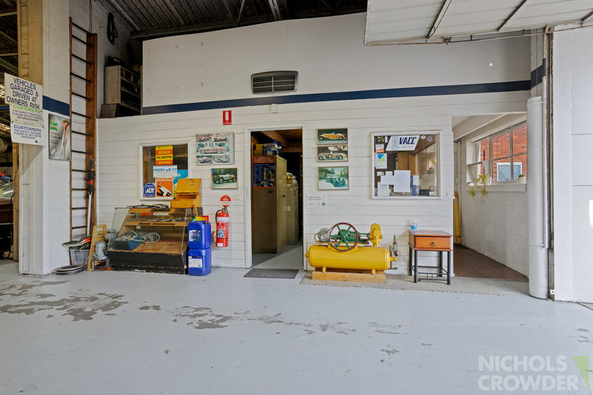 Click to view all images 20 Kitson Street Frankston VIC 3199 - Image 2