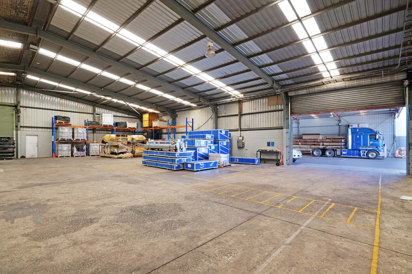 Click to view all images 17 Glassford Road Kewdale WA 6105 - Image 2