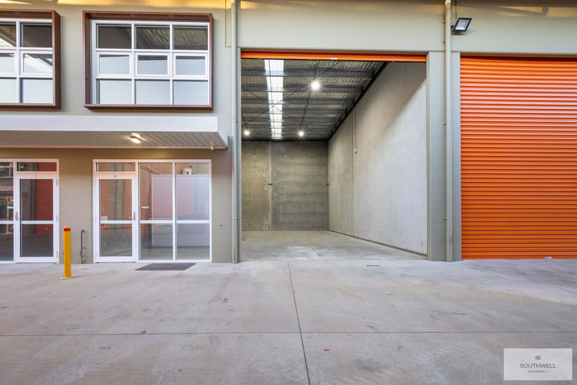 9/4 Curtiss Close Tamworth NSW 2340 - Image 2