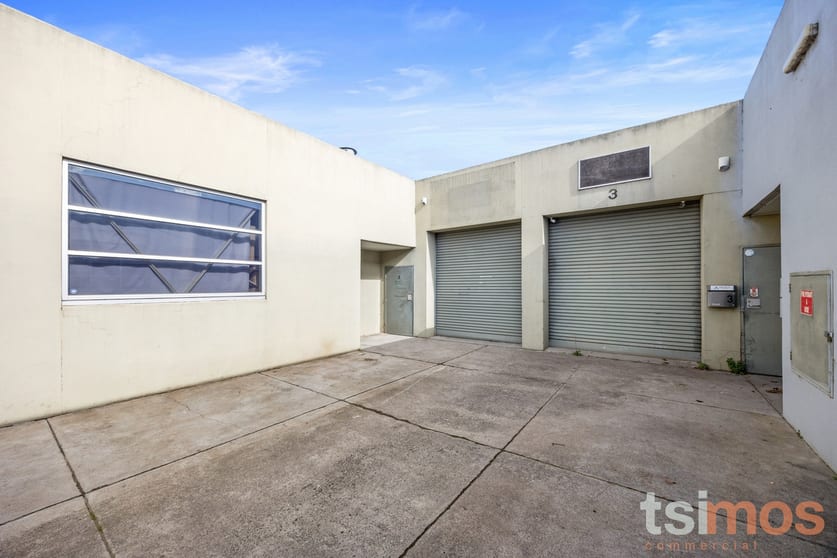 Click to view all images 2/17 Teton Court Highett VIC 3190 - Image 3