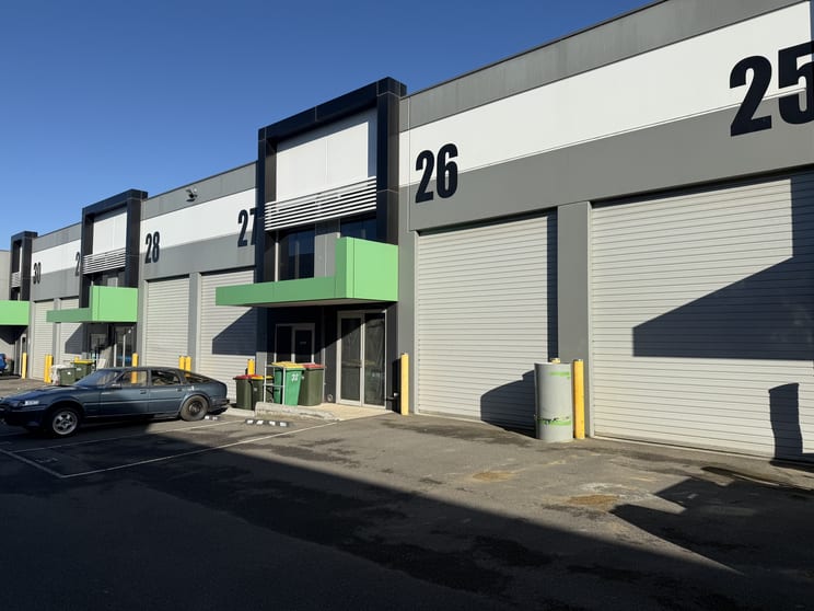 Click to view all images 26/33 Danaher Drive South Morang VIC 3752 - Image 2