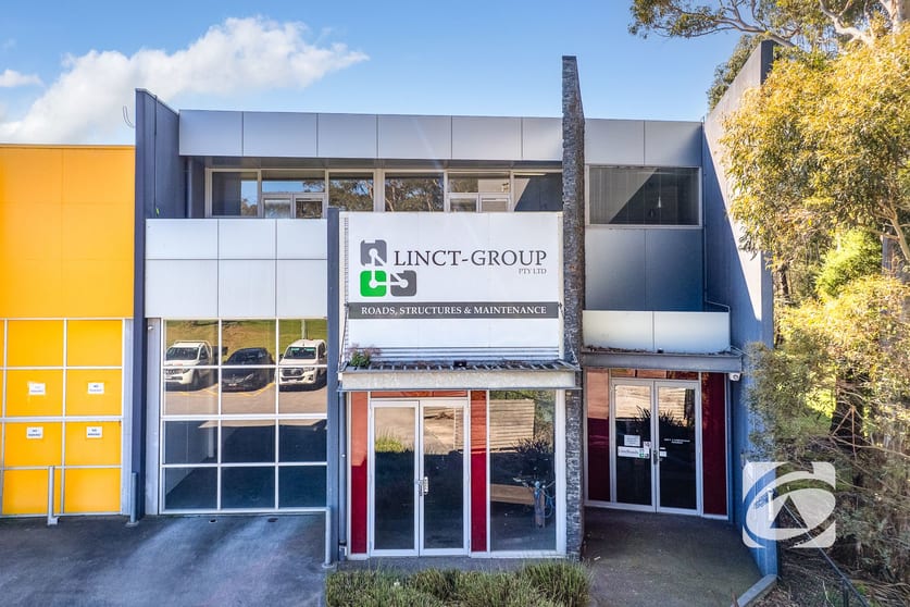 Click to view all images 6/2-4 Purton Road Pakenham VIC 3810 - Image 1