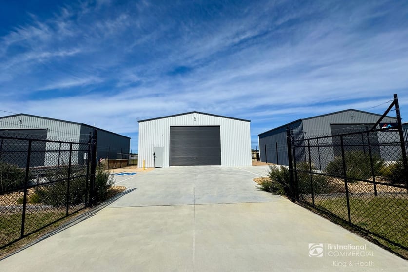 Click to view all images 14A Jackson Crescent Bairnsdale VIC 3875 - Image 1