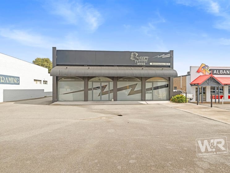Click to view all images 101 Lockyer Avenue Centennial Park WA 6330 - Image 1