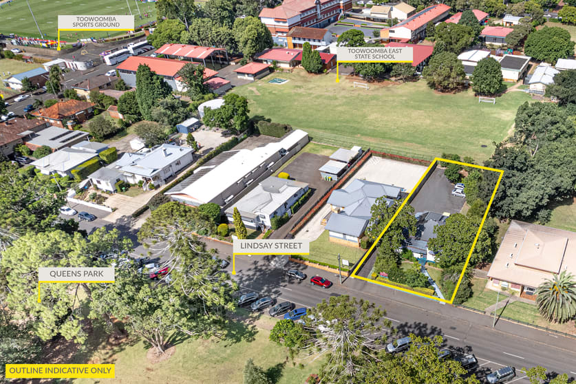 Click to view all images 66 Lindsay Street East Toowoomba QLD 4350 - Image 1