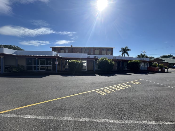 5/25 Queens Road Scarness QLD 4655 - Image 2