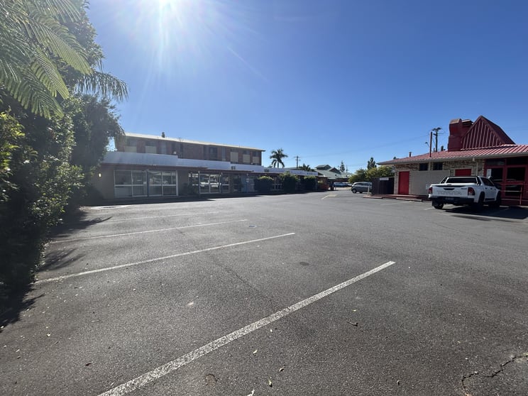 5/25 Queens Road Scarness QLD 4655 - Image 3