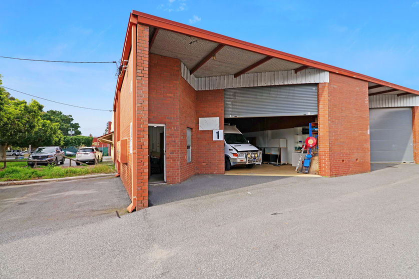 Click to view all images 1/110 Briggs Street Welshpool WA 6106 - Image 2