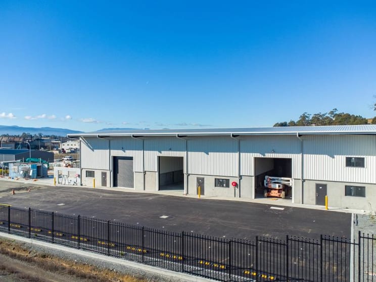 Unit 4/53 Charbooday Drive Youngtown TAS 7249 - Image 2