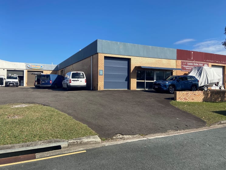 Click to view all images 6/18 Commerce Avenue Warana QLD 4575 - Image 1