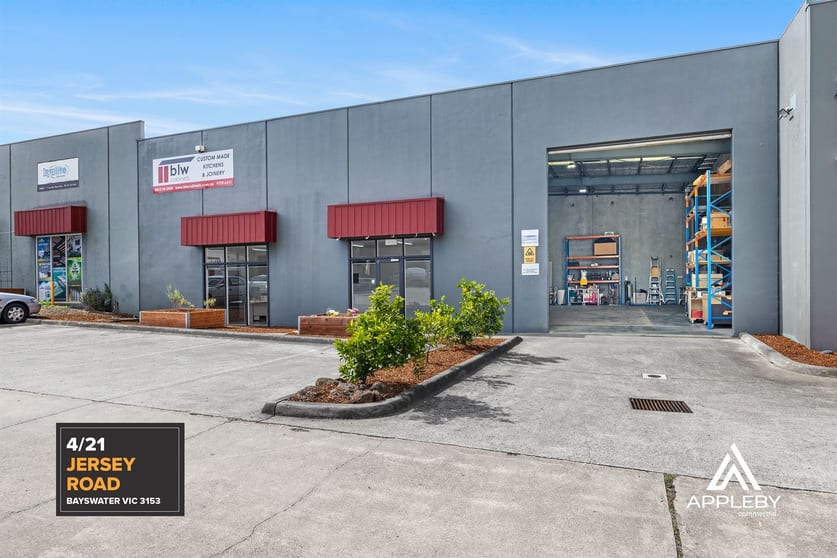 Click to view all images 4/21 Jersey Road Bayswater VIC 3153 - Image 1