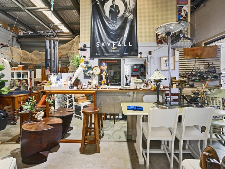 Click to view all images 1/2 Newington Avenue Rosebud VIC 3939 - Image 3