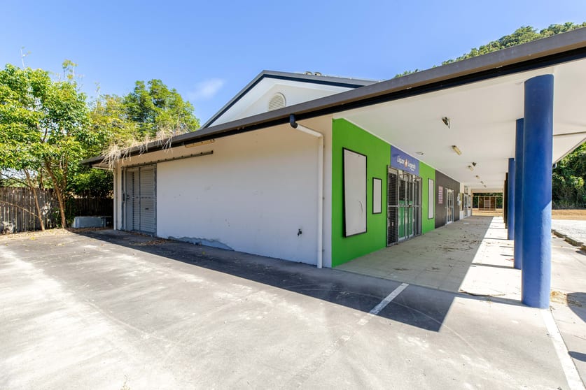 Click to view all images 1566 Mossman Daintree Road Wonga Beach QLD 4873 - Image 2