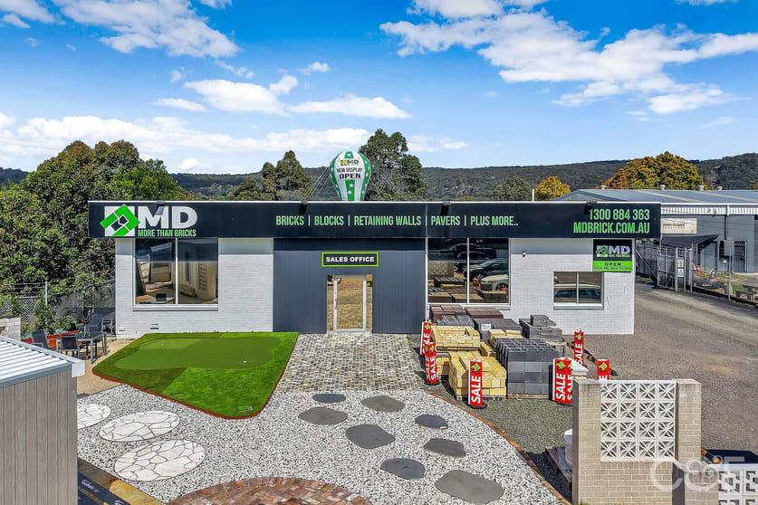 Click to view all images 87 Central Coast Highway West Gosford NSW 2250 - Image 2