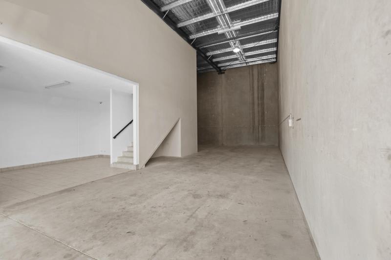 Click to view all images Unit 2/10-12 Montore Road Minto NSW 2566 - Image 2