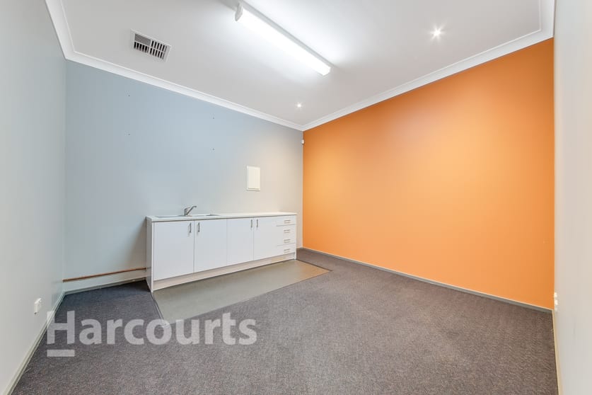 Click to view all images 4/67 Jacaranda Avenue Bradbury NSW 2560 - Image 2
