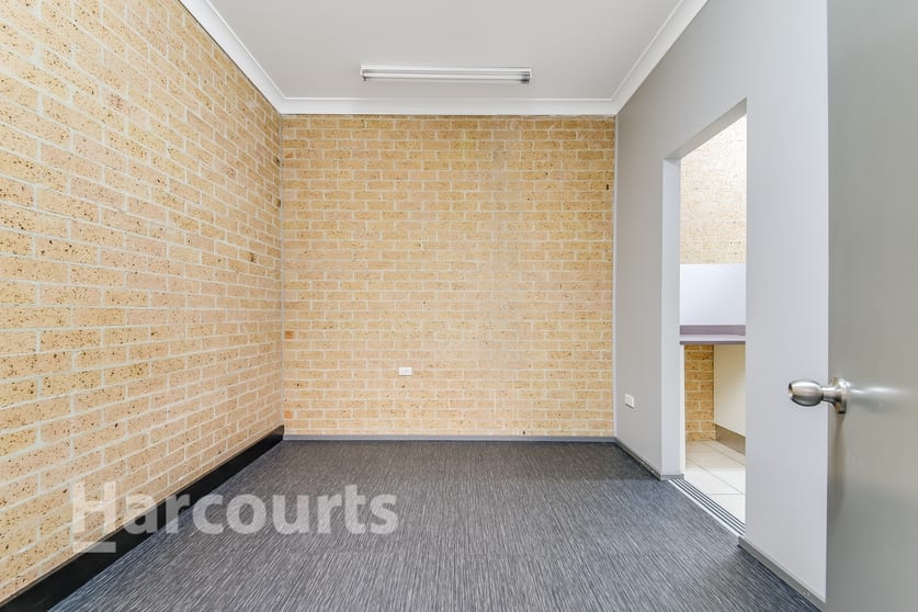 5/67 Jacaranada Avenue Bradbury NSW 2560 - Image 2