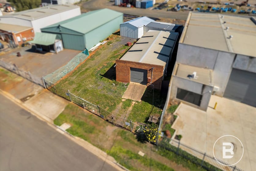Click to view all images 9 Hillside Street Maddingley VIC 3340 - Image 2