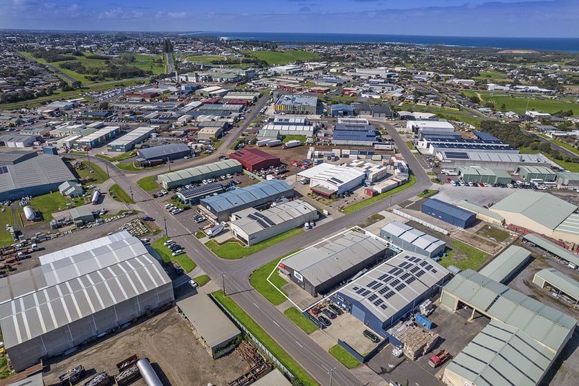 Click to view all images 21 Dickson Street Warrnambool VIC 3280 - Image 2