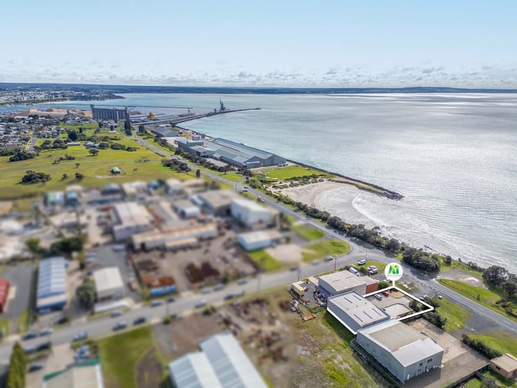Click to view all images 821 Madeira Packet Road Portland VIC 3305 - Image 2