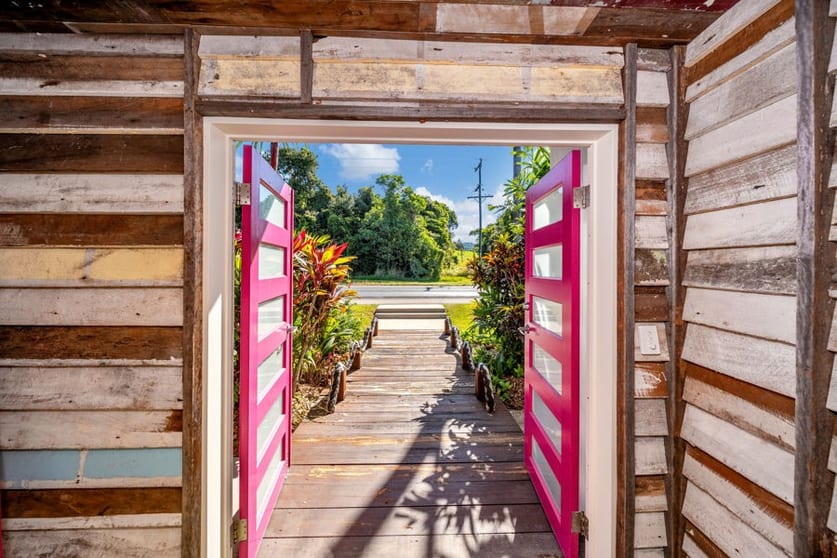 Click to view all images 2/2-4 Stephens Street Mission Beach QLD 4852 - Image 2