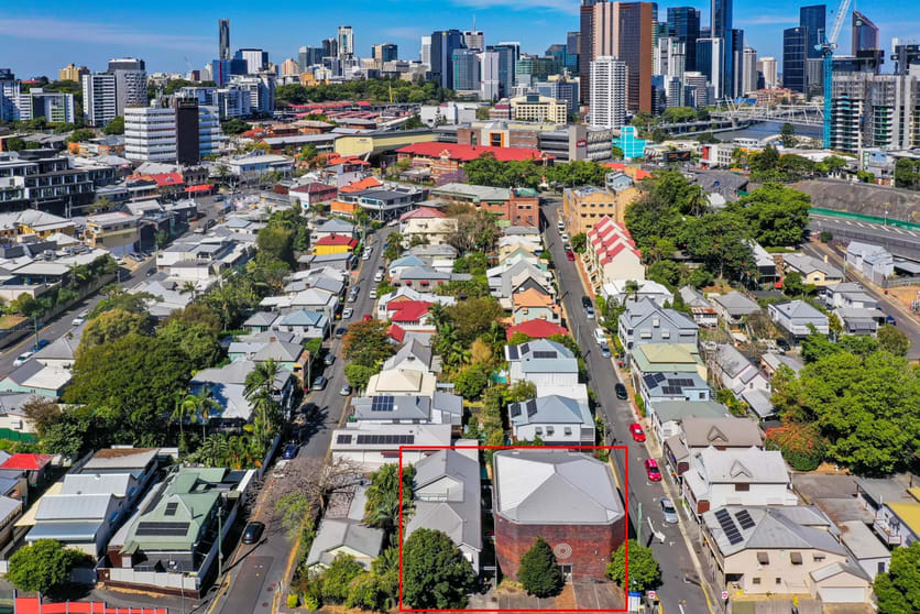 Click to view all images 69 Hale Street Petrie Terrace QLD 4000 - Image 3