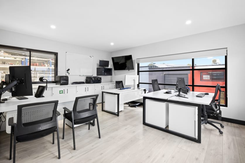 Click to view all images Unit 3, 77 Stenhouse Drive Cameron Park NSW 2285 - Image 3