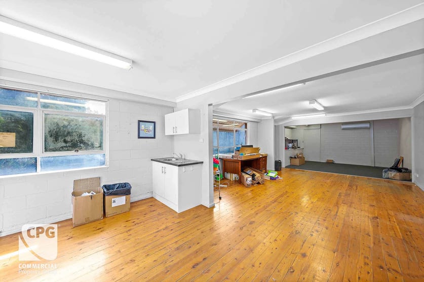 Click to view all images Unit 3/6 Depot Road Mortdale NSW 2223 - Image 3