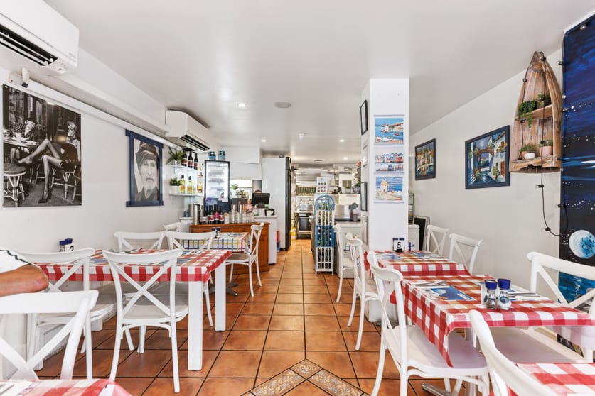 Click to view all images 1/62 Abbott Street Cairns City QLD 4870 - Image 3