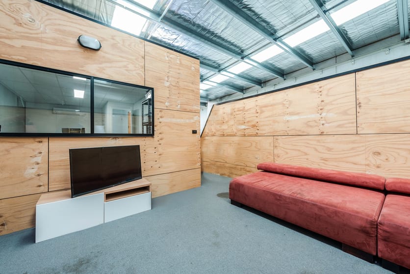 Click to view all images 2/1-5 Hamlet Street Cheltenham VIC 3192 - Image 3