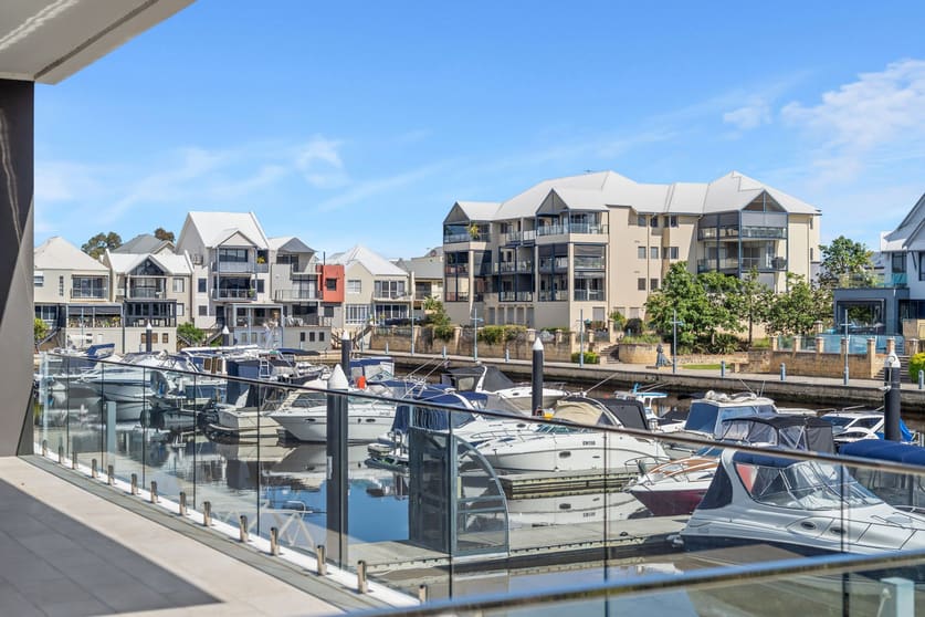 Click to view all images 16A Marina Drive Ascot WA 6104 - Image 3