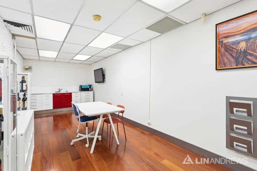 Click to view all images 4/110 Ward Street North Adelaide SA 5006 - Image 3