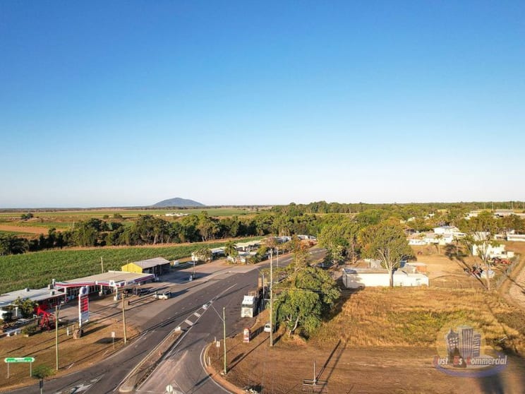 Click to view all images 4 Music Street Carmila QLD 4739 - Image 1