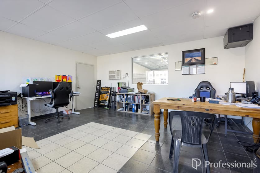 Click to view all images 2/42 Panton Road Greenfields WA 6210 - Image 3